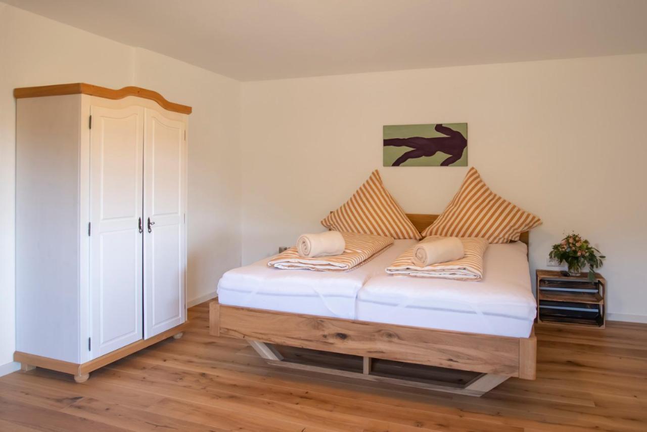 Haus Nilson Apartment Генгенбах Екстериор снимка