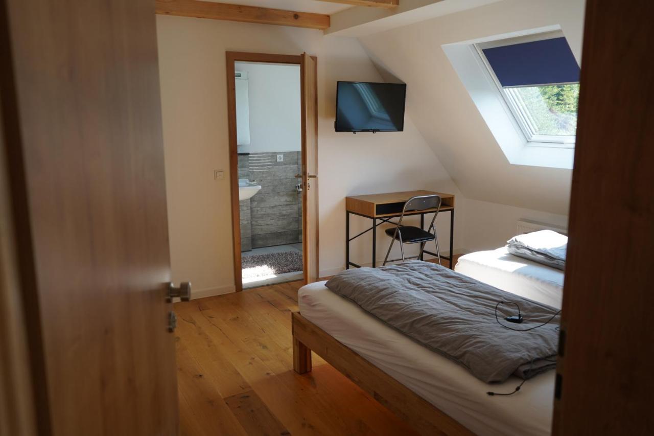 Haus Nilson Apartment Генгенбах Екстериор снимка